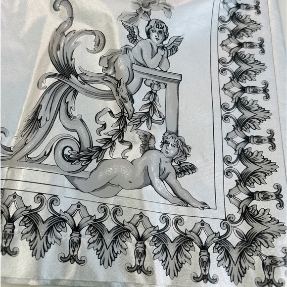 Versace Baroque Silver Silk Shorts - Picture 3 of 11